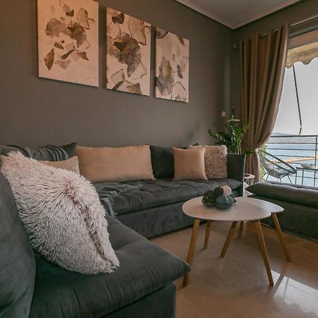 Seafront Kalamata Haven - Blue Luxury Suite Exterior photo