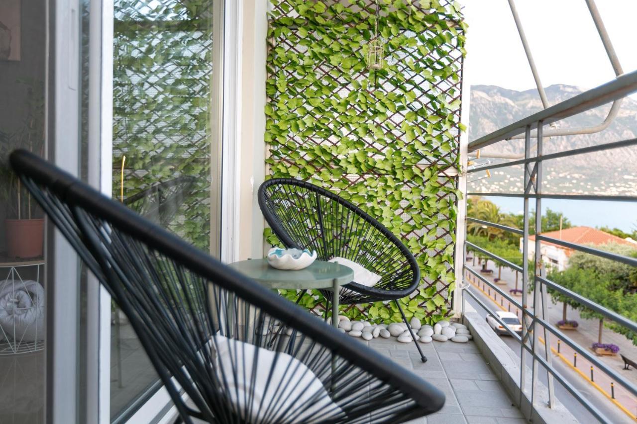 Seafront Kalamata Haven - Blue Luxury Suite Exterior photo
