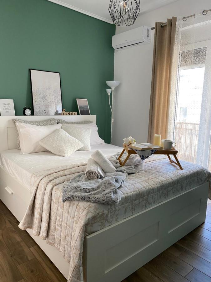 Seafront Kalamata Haven - Blue Luxury Suite Exterior photo